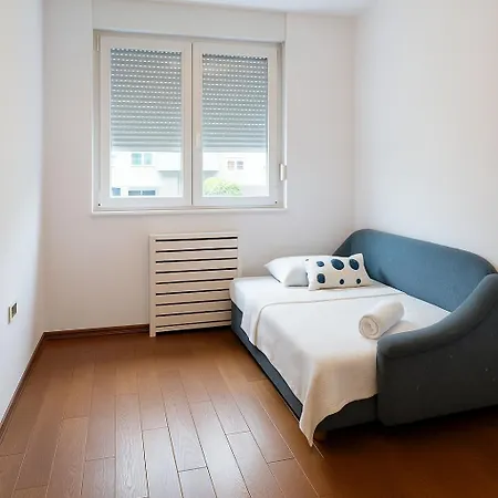 Apartament Sajam Nest